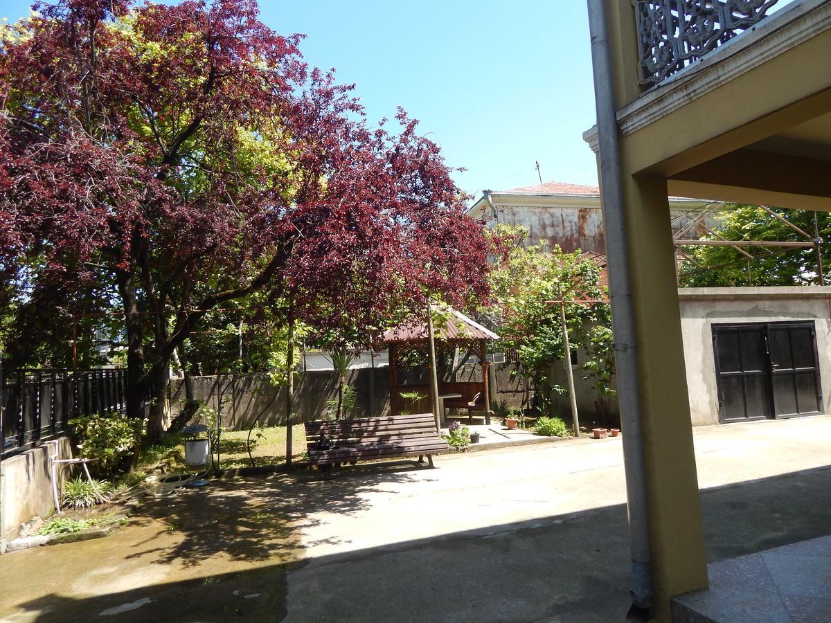 באטומי Guest House On Angisa מראה חיצוני תמונה