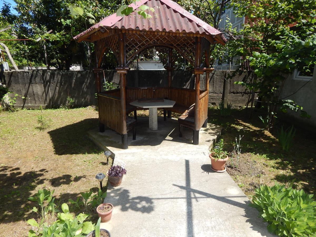באטומי Guest House On Angisa מראה חיצוני תמונה